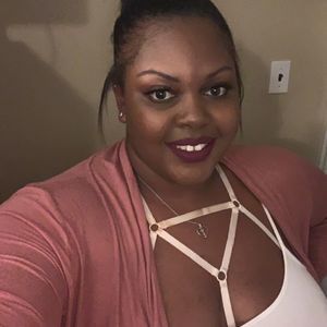 Meet your Posher, Beverly